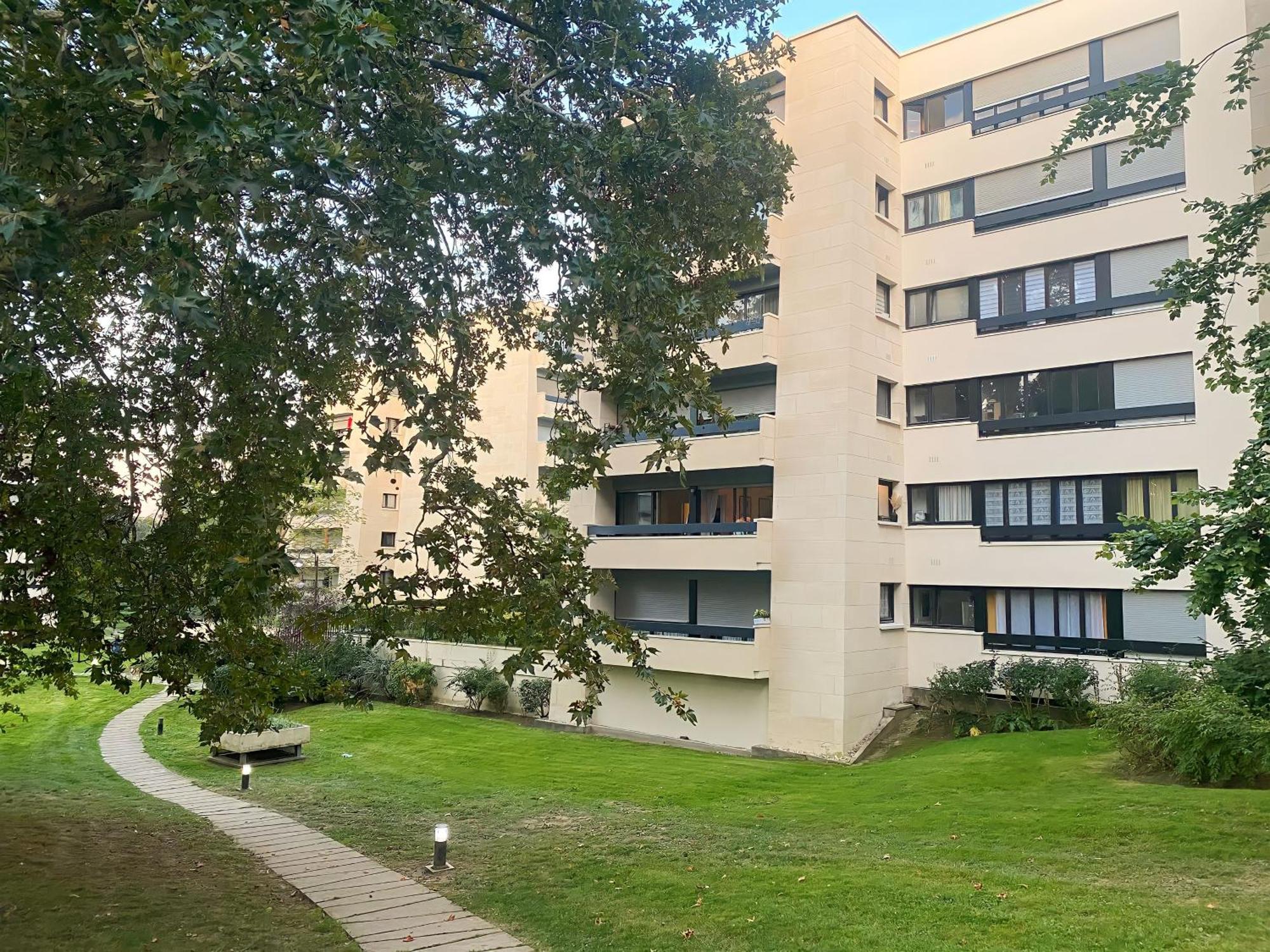 Le Chaleureux Daire Franconville  Dış mekan fotoğraf
